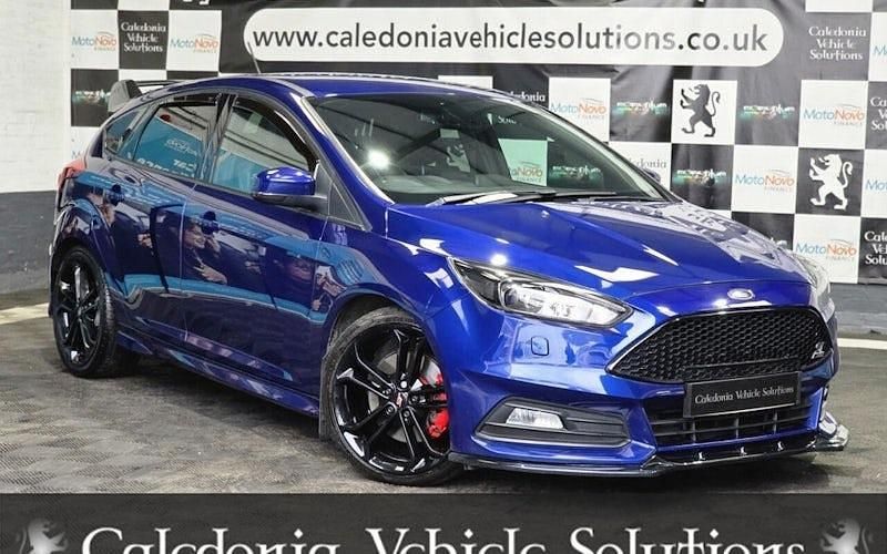 Used Ford Focus ST 250 HP (183 kW) 2016 Hatchback