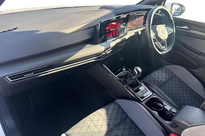 Used VW Golf VIII R-line 150 HP (110 kW) 2022 White Hatchback