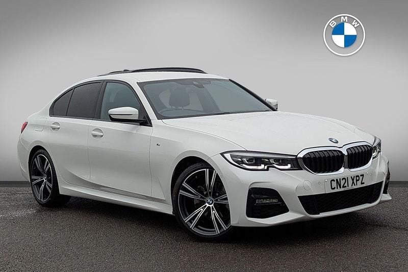 White Used 2021 BMW 320 M Sport | £22,885 (Good price) - Image 1/4