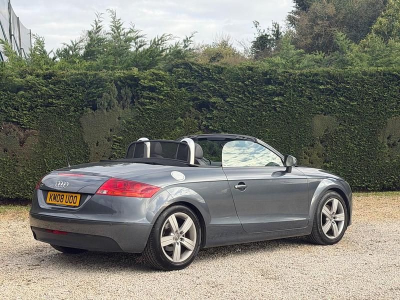 Begagnad Audi TT 200 HK (147 kW) 2008 Grå Sportkupé