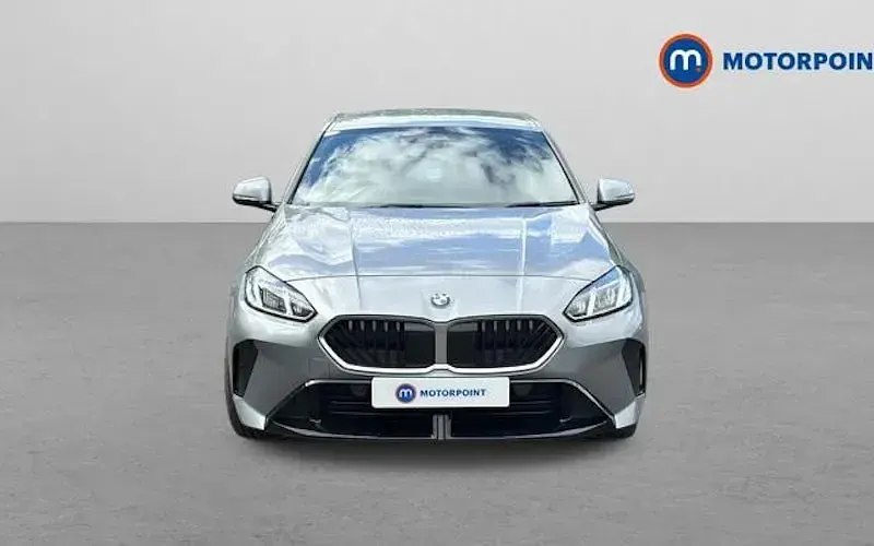 Usado BMW 123 M Sport 204 CV (150 kW) 2025 Gris Utilitario