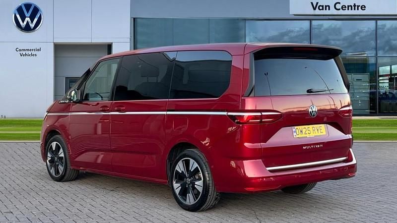 Used VW Multivan Style 204 HP (150 kW) 2025 Fortana red metallic Van