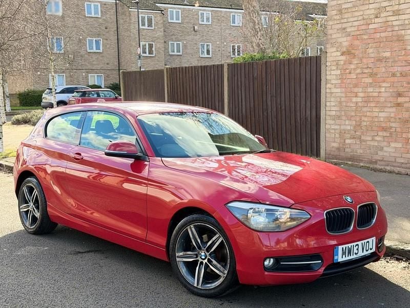Used BMW 116 Sport Line 2013 Red Hatchback