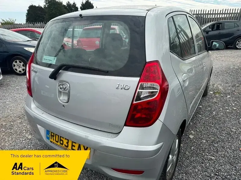 Used Hyundai i10 Active 83 HP (61 kW) 2013 Silver Hatchback