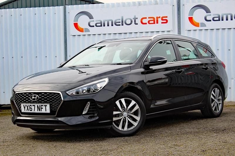 Used Hyundai i30 SE 120 HP (88 kW) 2017 Black Estate
