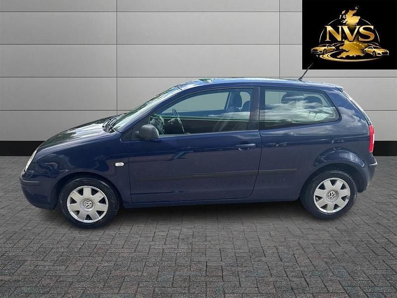 Used VW Polo SE 75 HP (55 kW) 2002 Blue Hatchback