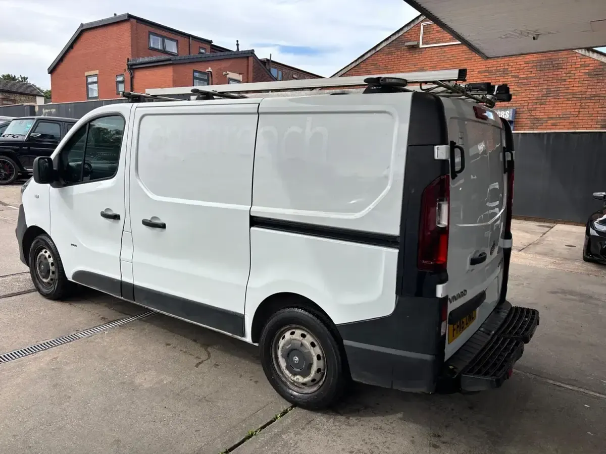 Used Vauxhall Vivaro S 2016 White
