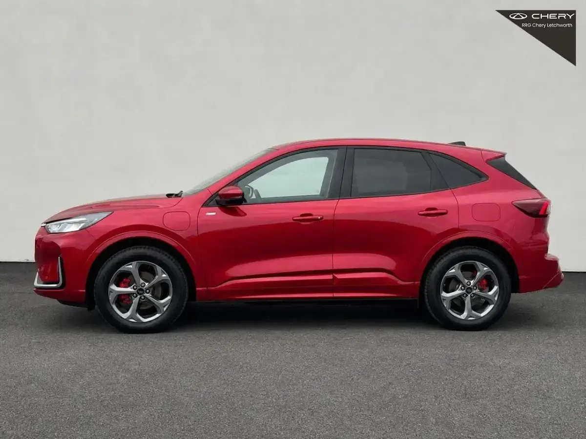 Used Ford Kuga ST-Line 240 HP (176 kW) 2024 Red SUV