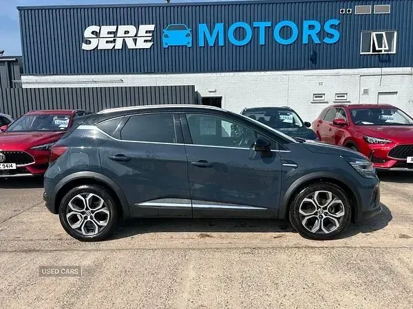 Used Renault Captur Techno 143 HP (105 kW) 2023 Blue/black SUV
