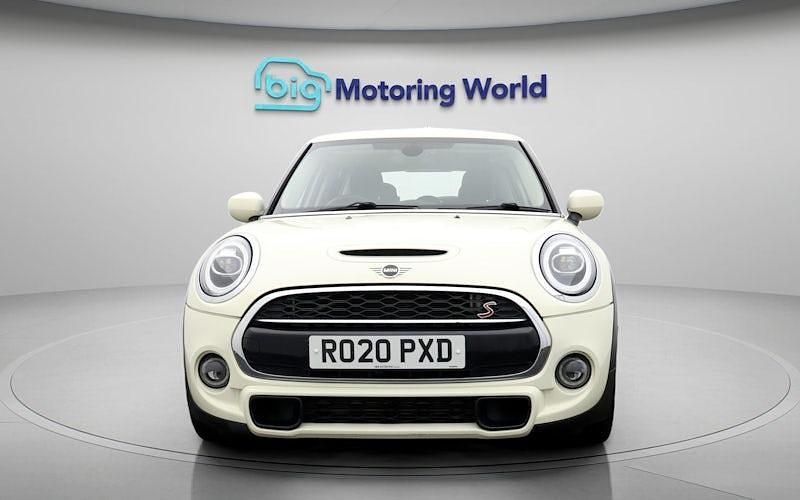 Used Mini Cooper S Classic 192 HP (141 kW) 2020 White Hatchback