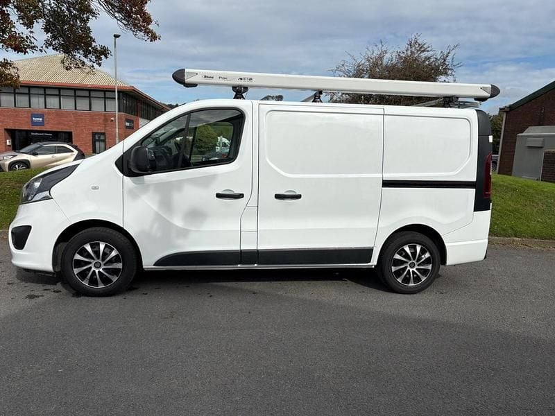 Gebraucht Vauxhall Vivaro Sportive 125 PS (91 kW) 2019 Weiß Van / Kleinbus