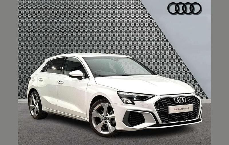 Used Audi A3 S-Line 108 HP (79 kW) 2023 White Sedan