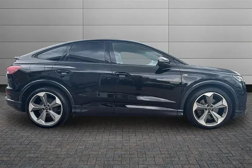 Used Audi Q4 e-tron Advanced 210 kW (286 HP) 2025 Mythos black SUV
