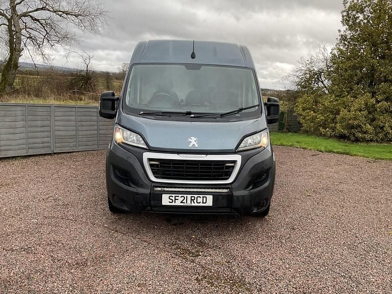 Used Peugeot Boxer 140 HP (102 kW) 2021 Grey Van