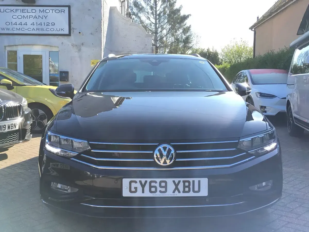 Used VW Passat SEL 150 HP (110 kW) 2019 Grey Estate
