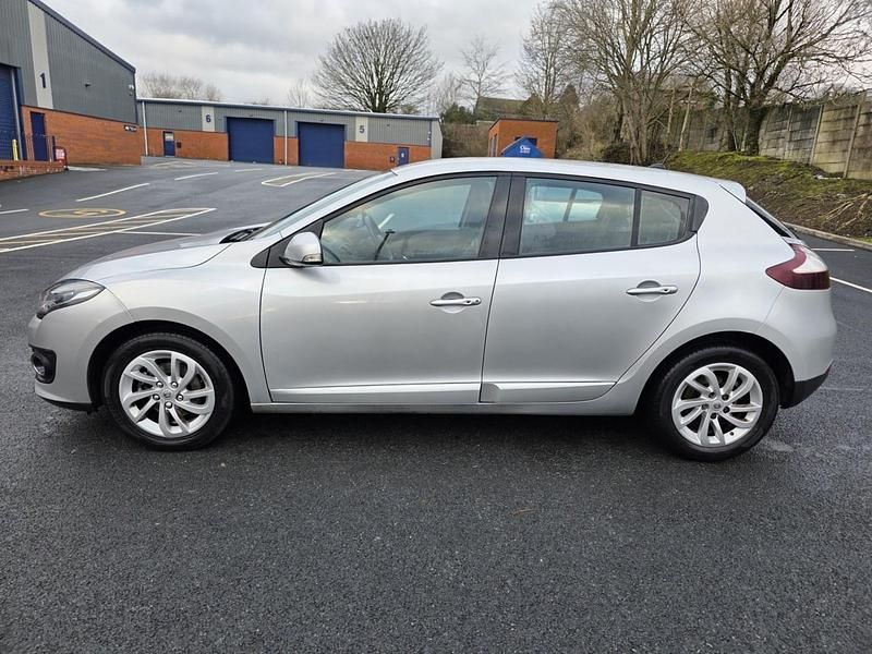 Used Renault Mégane III Dynamique 2015 Silver Hatchback