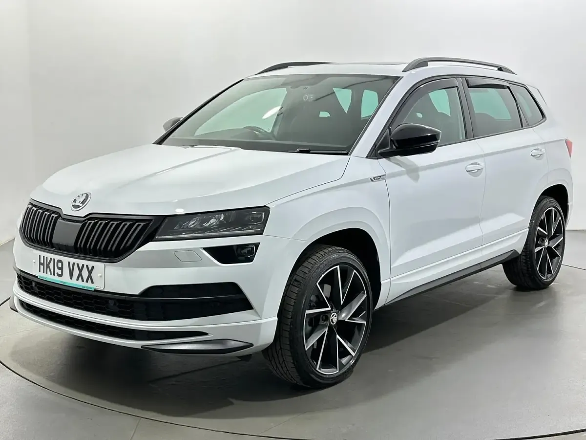 Used Skoda Karoq SportLine 150 HP (110 kW) 2019 White SUV