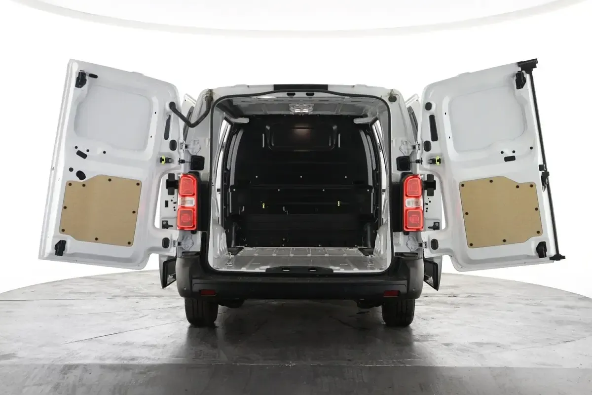 New Peugeot e-Expert 100 kW (136 HP) 2025 White Van