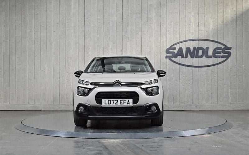 Used Citroën C3 PureTech 83 HP (61 kW) 2022 Beige Hatchback
