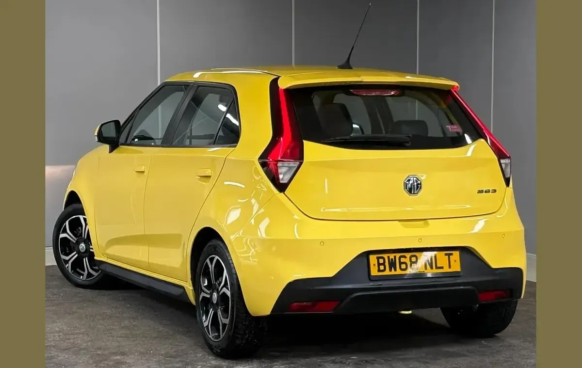 Used MG MG3 Exclusive 106 HP (77 kW) 2019 Yellow Hatchback