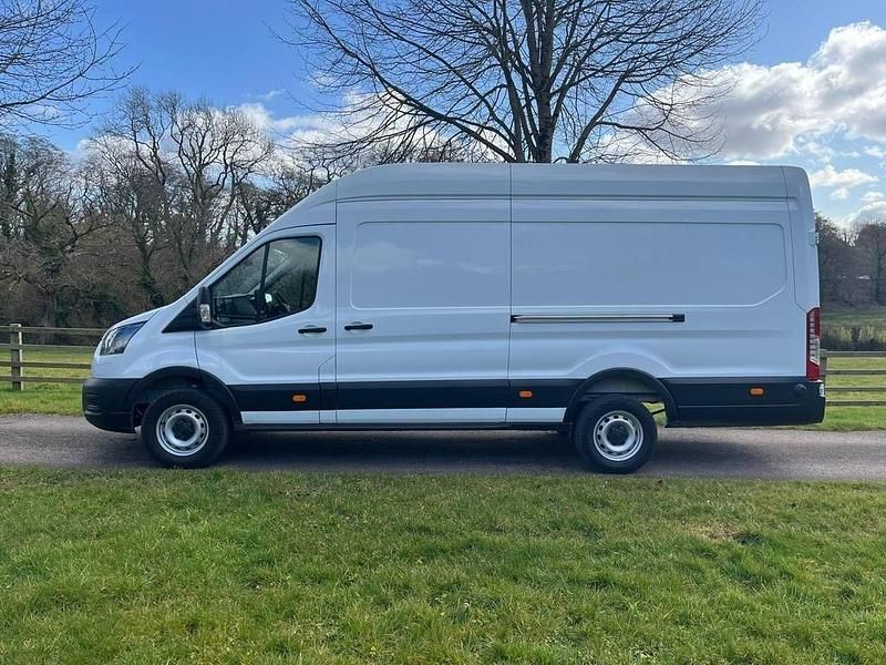 Nouă Ford Transit 130 CP (95 kW) 2025 Alb Van