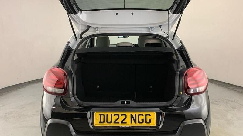 Begagnad Citroën C3 PureTech 82 HK (60 kW) 2022 Svart Halvkombi