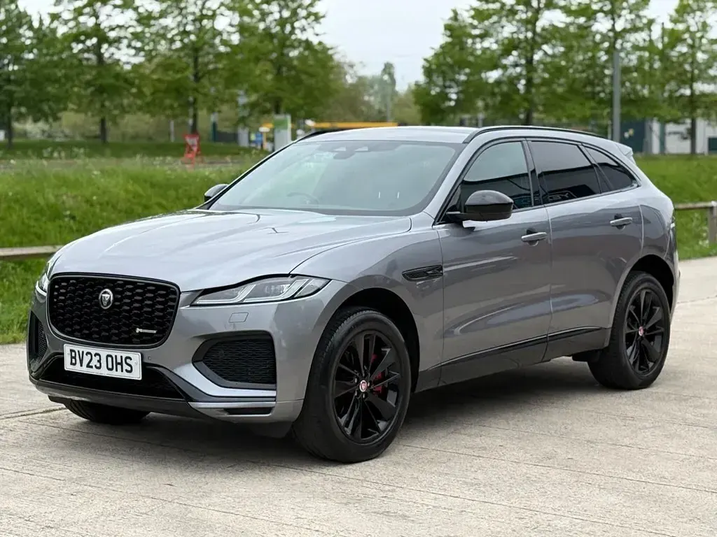 Usado Jaguar F-Pace R-Dynamic 2023 Cinzento SUV