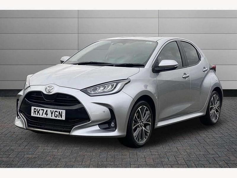 Used Toyota Yaris Hybrid 116 HP (85 kW) 2024 Silver Hatchback