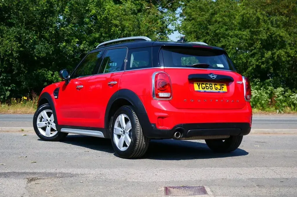 Used Mini Cooper 136 HP (100 kW) 2018 Red Hatchback