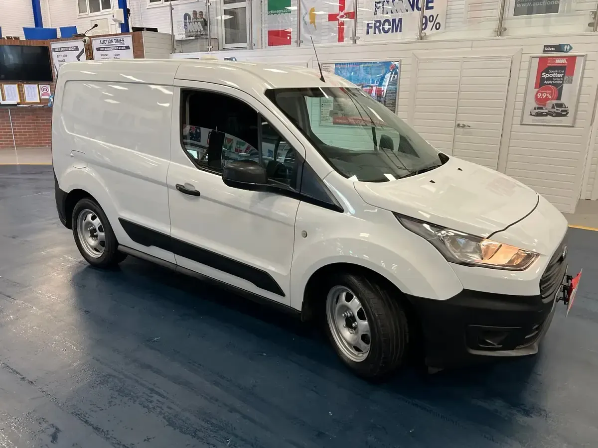 Used Ford Transit 100 HP (73 kW) 2019 White Van