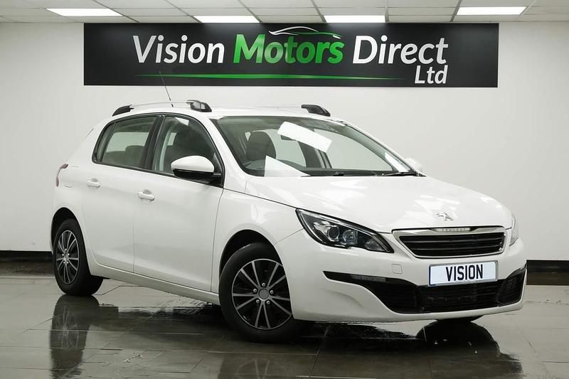 White Used 2019 Peugeot 308 Active Hatchback | £3,485 (Super price) - Image 1/4