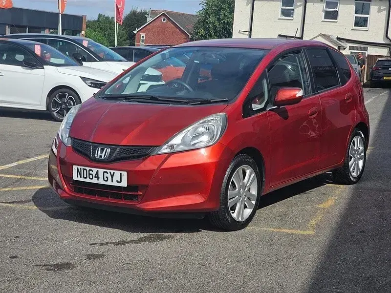 Used Honda Jazz ES 99 HP (72 kW) 2014 Red Hatchback