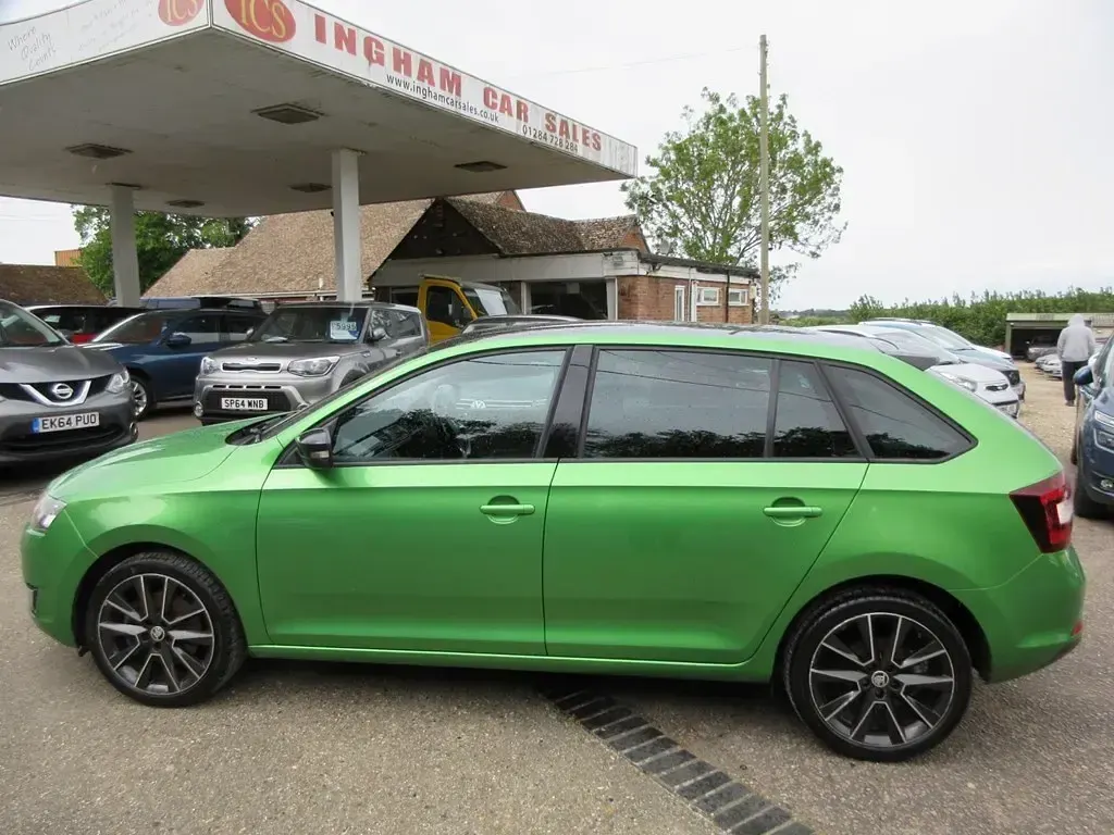 Gebraucht Skoda Rapid Sport 110 PS (80 kW) 2016 Grün Kleinwagen