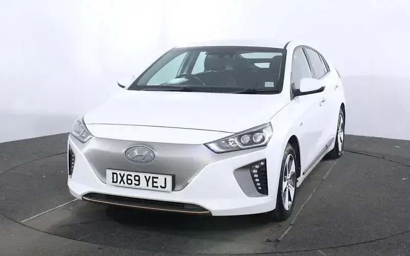 Used Hyundai Ioniq Premium 88 kW (120 HP) 2019 White Hatchback