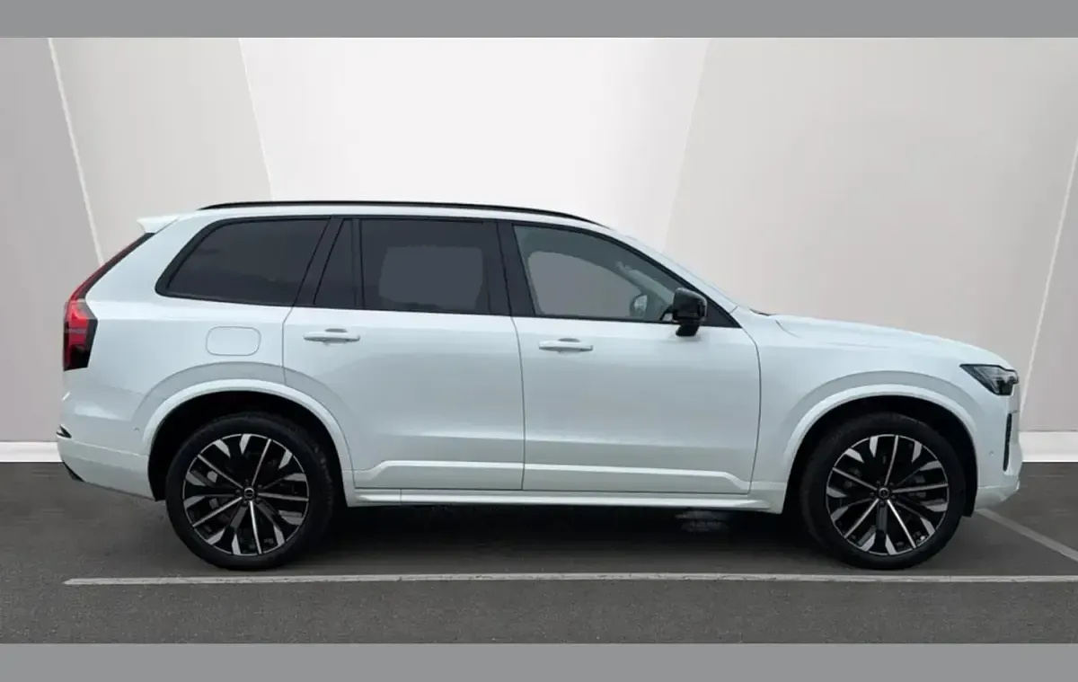 Used Volvo XC90 Plus 455 HP (334 kW) 2025 White SUV