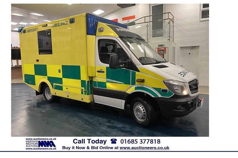 Yellow Used 2015 Mercedes Sprinter Van | £6,610 (Expensive) - Image 1/4