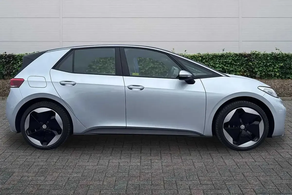 Used VW ID.3 Pro 150 kW (204 HP) 2026 Scale silver Hatchback