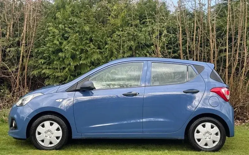 Used Hyundai i10 66 HP (48 kW) 2016 Hatchback