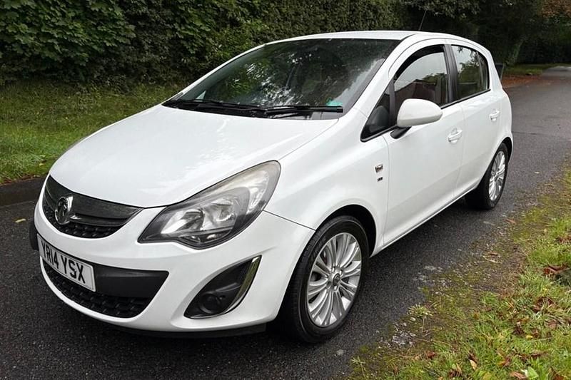 White Used 2014 Vauxhall Corsa Hatchback | £2,440 (Fair price) - Image 1/1