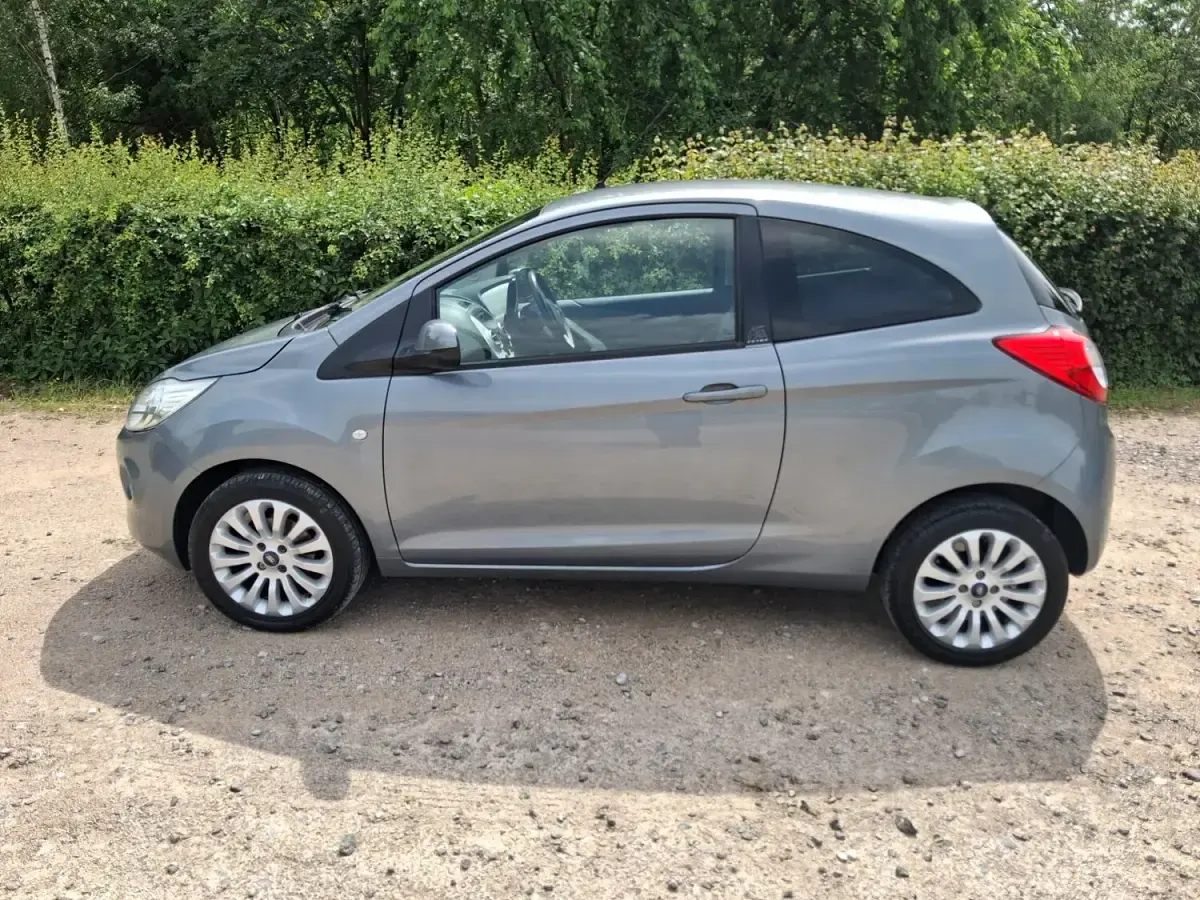 Used Ford Ka Zetec 69 HP (50 kW) 2014 Silver Hatchback