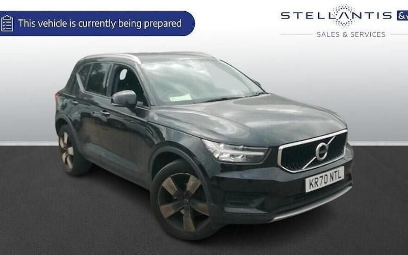 Used 2022 Volvo XC40 Momentum SUV | £19,808 (Good price) - Image 1/1
