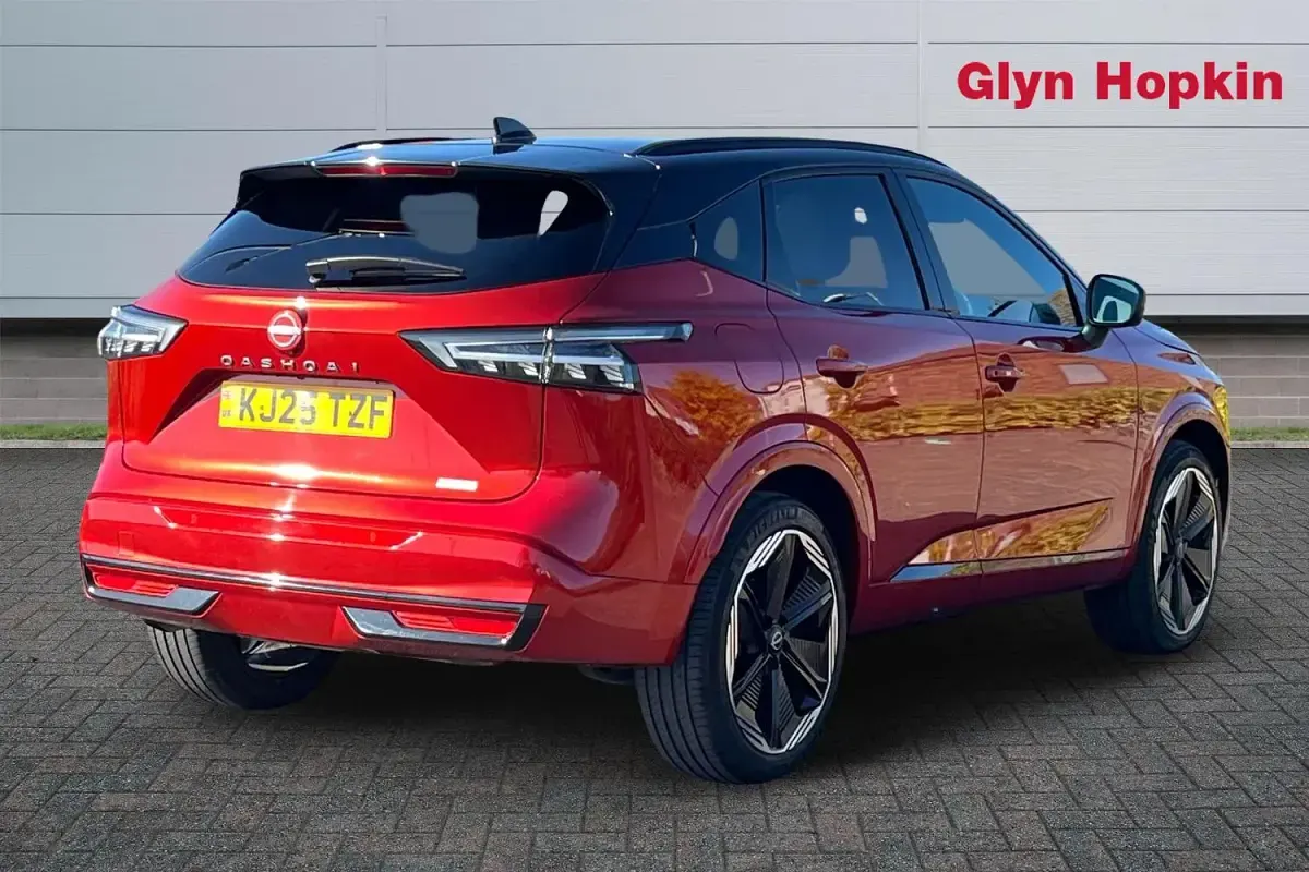 Used Nissan Qashqai 140 HP (102 kW) 2025 Red SUV