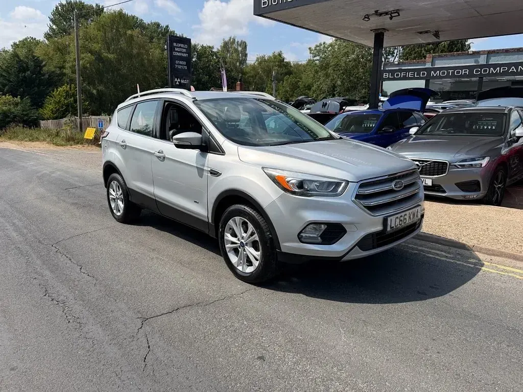 Used Ford Kuga Titanium 180 HP (132 kW) 2016 Silver SUV