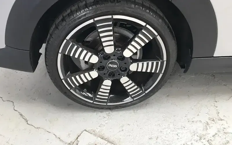 Used Mini Cooper S Exclusive 178 HP (130 kW) 2022 Silver Hatchback