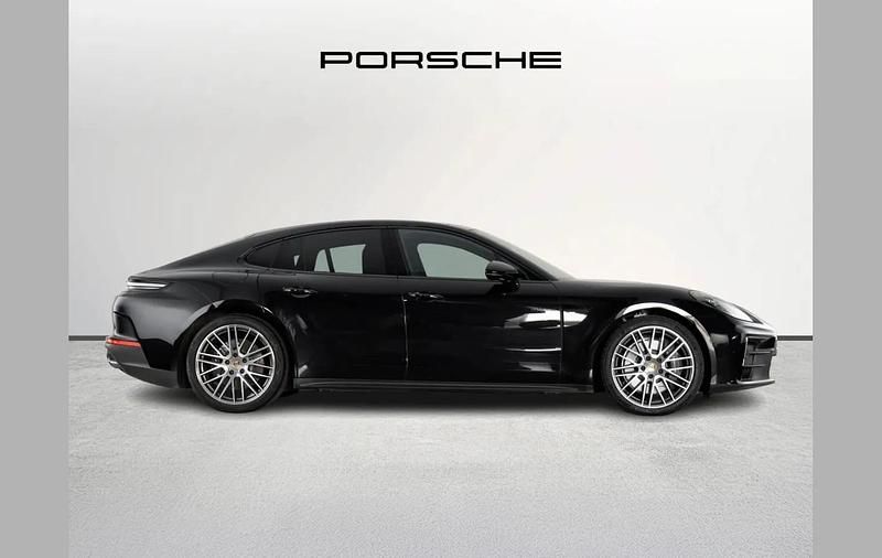 Usado Porsche Panamera 464 HP (341 kW) 2024 Preto Citadino