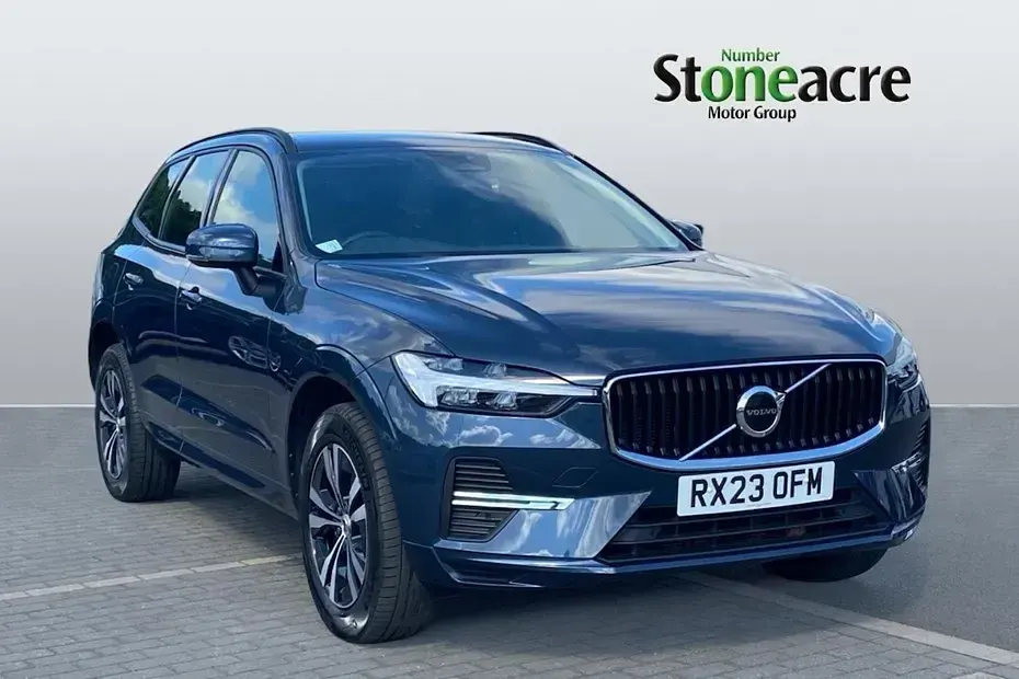 Used Volvo XC60 Core 250 HP (183 kW) 2023 SUV