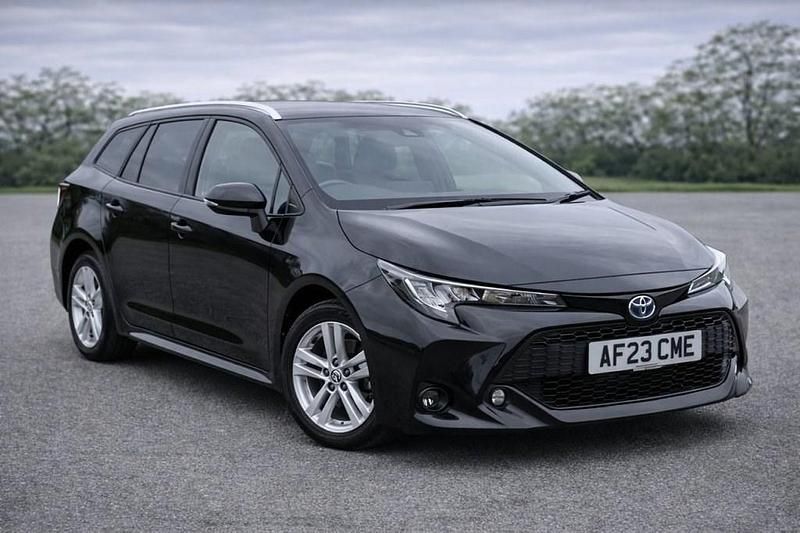 Usado Toyota Corolla 140 HP (102 kW) 2023 Preto Carrinha