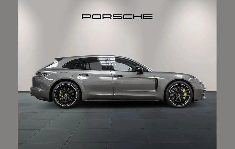 Used Porsche Panamera Sport Turismo 456 HP (335 kW) 2022 Green Estate