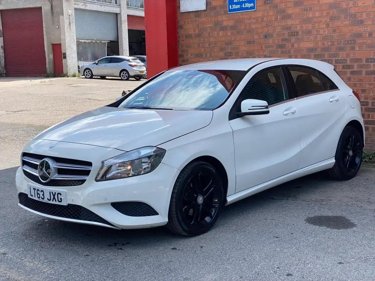 Used Mercedes A180 2013 White Hatchback