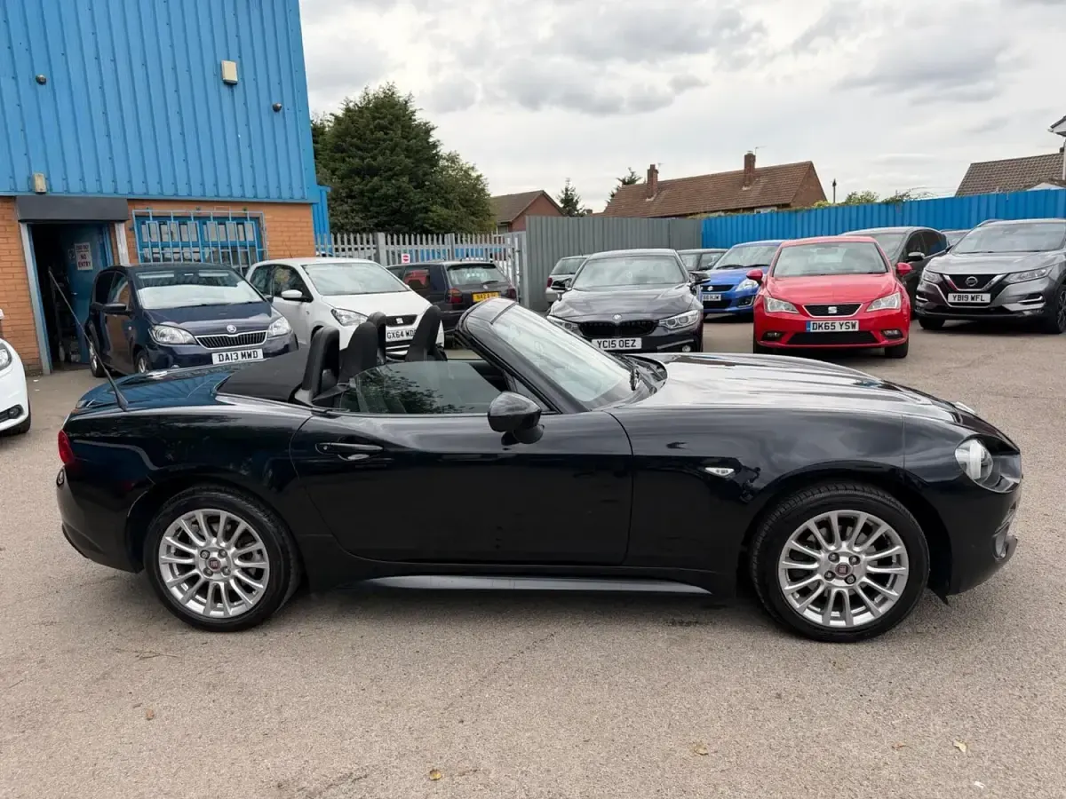 Used Fiat 124 Spider Classica 140 HP (102 kW) 2017 Black Cabriolet